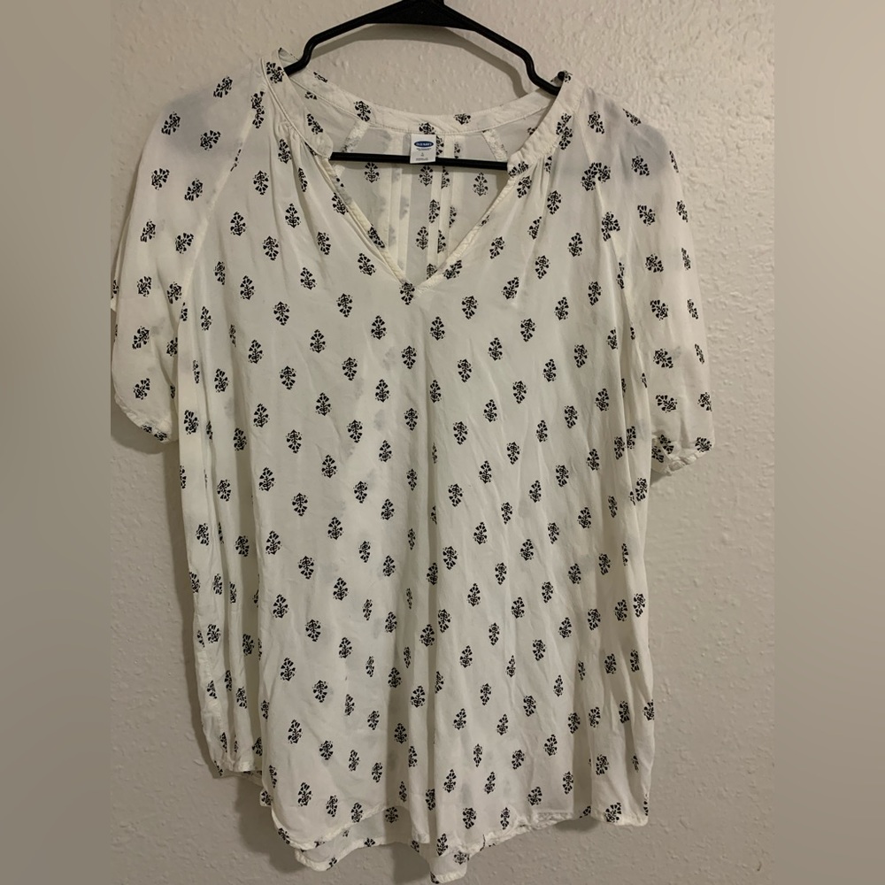 Old Navy blouse in L